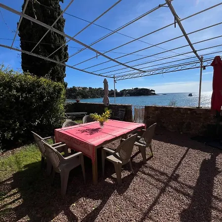 A Agay Pieds Dans L Eau 빌라 Saint-Raphaël